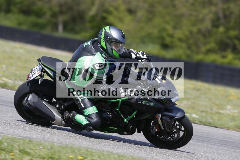 Archiv-2025/09 22.04.2025 Cornu Master School ADR/rot-rouge/15